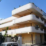La Grotta *