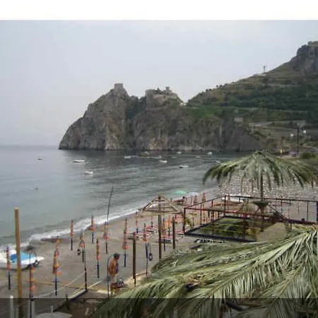 La Grotta Gasthof SantʼAlessio Siculo