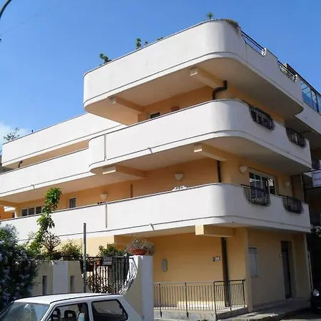 La Grotta *